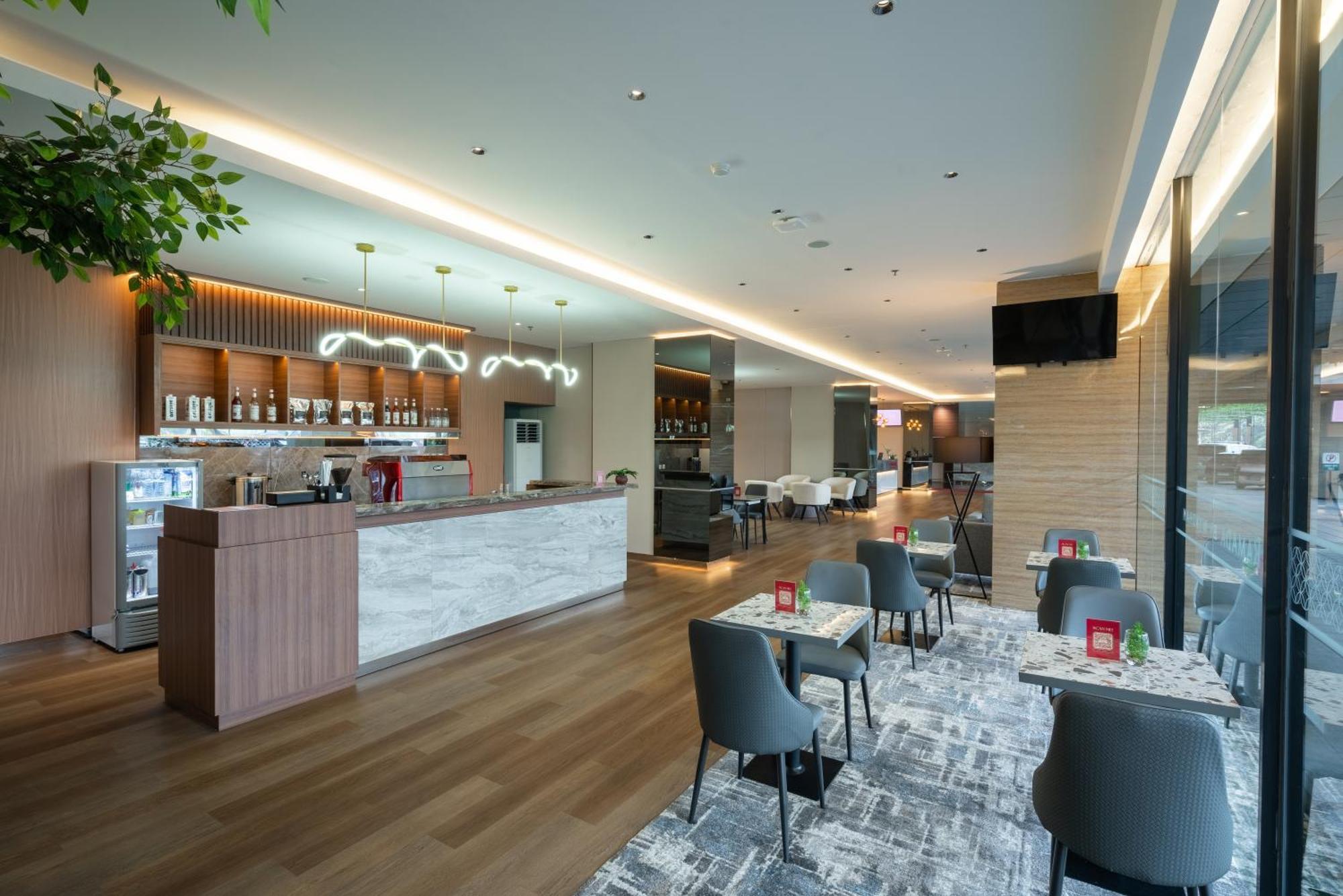 Ramada By Wyndham Serpong Kültér fotó