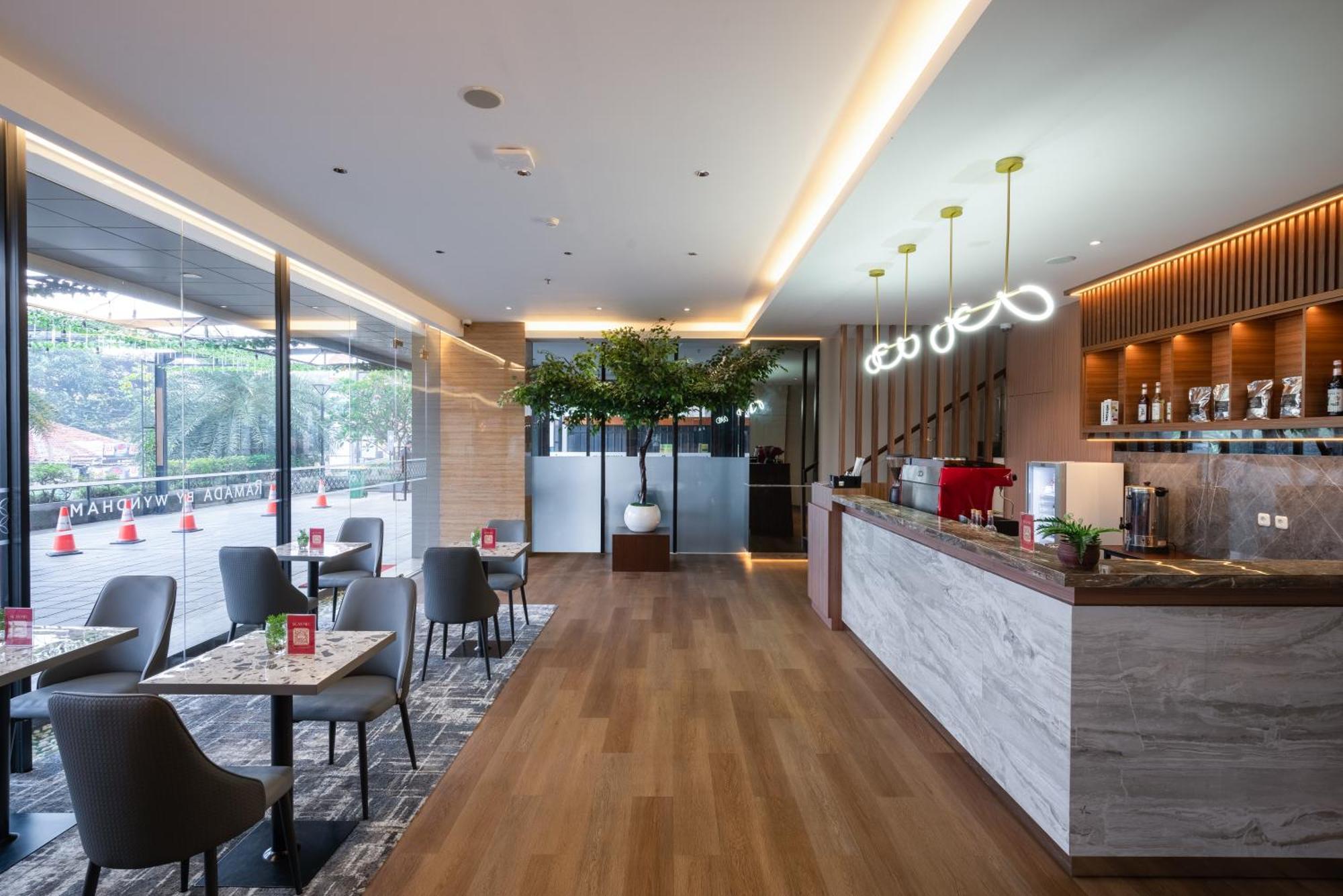 Ramada By Wyndham Serpong Kültér fotó