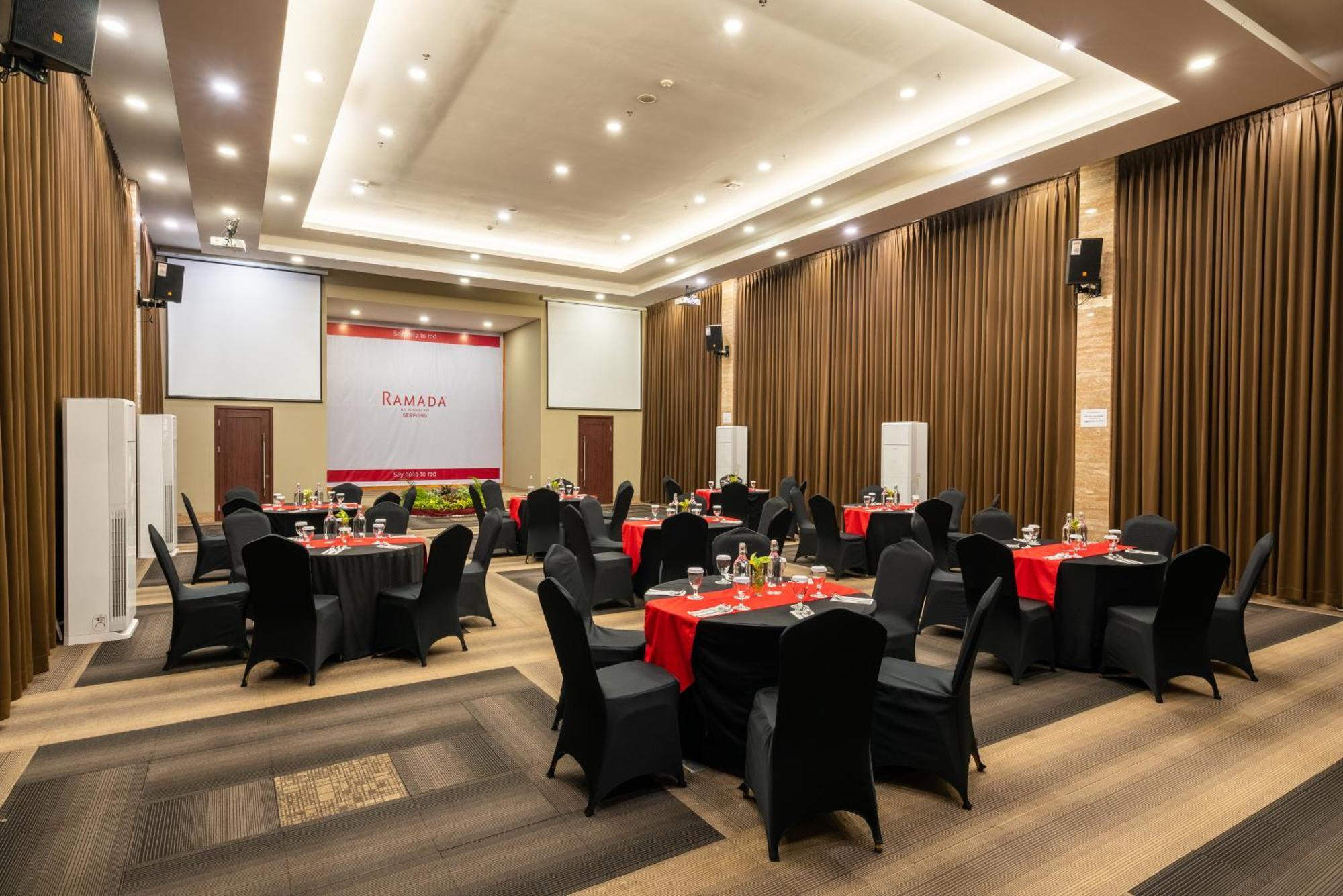 Ramada By Wyndham Serpong Kültér fotó