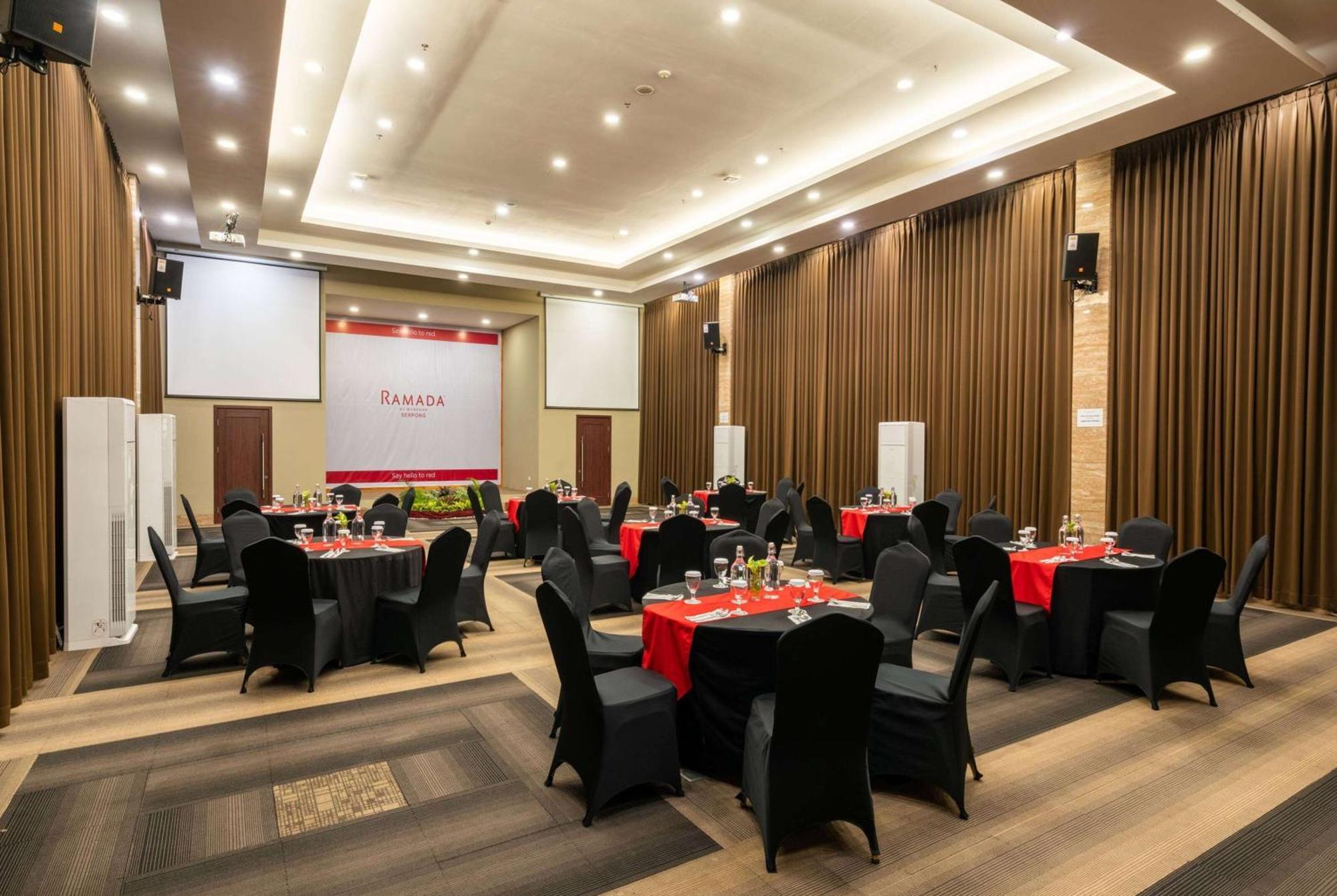 Ramada By Wyndham Serpong Kültér fotó