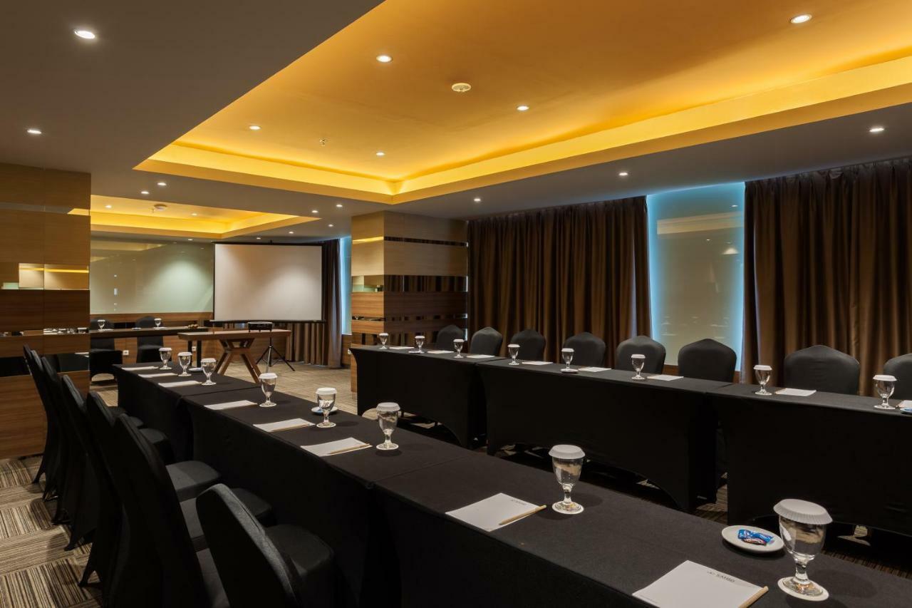 Ramada By Wyndham Serpong Kültér fotó